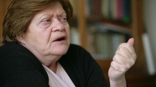 Zoe Petre a MURIT!  Fostul consilier prezidenţial s-a stins din viaţă după ce a suferit un atac vascular cerebral