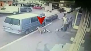 Bataie in fata unui bar din Falticeni. Doi barbati s-au lovit cu salbaticie sub privirile oamenilor