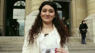 "Sunt tiganca si asta voi fi mereu!", spune romanca de etnie roma, nascuta la groapa de gunoi de langa Craiova, care vrea sa ajunga in senatul francez