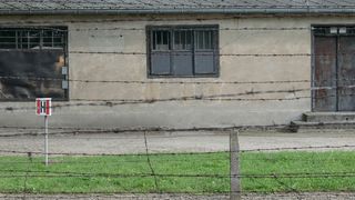 Fiul fostului ministru Mariana Campeanu a fost condamnat dupa ce a cumparat un teren pentru RAR la care nici expertul nu a putut ajunge din cauza gropilor