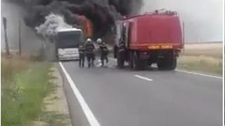 Un autobuz cu 50 de pasageri a luat foc in Timis!