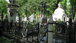 Zoe Petre, inmormantata cu onoruri militare la Cimitirul Bellu din Bucuresti