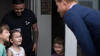 Printul Harry, pus la punct de o fetita de cinci ani. Toti au inceput sa rada cand au auzit ce i-a cerut copila