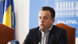 Ministrul Educatiei anunta ca a declansat o ancheta interna dupa ce a constatat ca unii elevi au primit manuale neacreditate