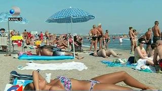 Elevii nostalgici si-au petrecut ultimul weekend din vacanta la mare