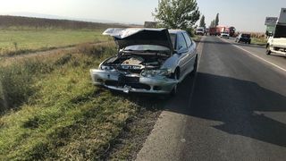 Un barbat a murit carbonizat si doua persoane au fost ranite, dupa ce trei autovehicule s-au ciocnit pe DN 2 B, in Buzau.