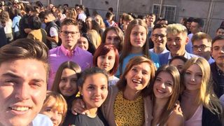 Ce reactii a starnit Carmen Iohannis dupa aparitia imaginilor de la deschiderea anului scolar!