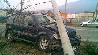 Accident mortal in Calarasi. Soferul a pierdut controlul masinii si a intrat intr-un stalp. Barbatul a murit pe loc