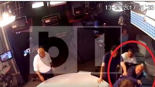 Imaginile socante de la momentul incaierarii dintre Mirel Palada si Mihai Gotiu. Fostul purtator de cuvant al Guvernului l-a dat cu capul de masa pe vicepresedintele Senatului