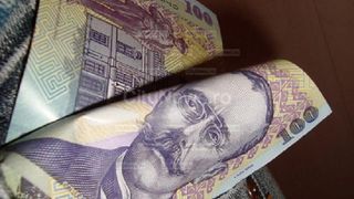 Cinci copii din Iasi au gasit 200 de lei pe jos. Ce au facut mai departe cu banii