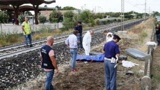 Italia: Moarte suspecta a unei romance de 23 de ani pe calea ferata din orasul Ravenna