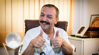 Ultima fotografie cu "Regele varicelor", in viata! Pe patul de spital, medicul ajunsese de nerecunoscut! "S-a stins incetul cu incetul"