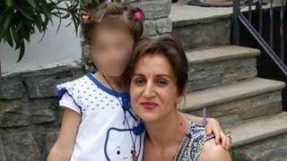 Detaliu cutremurator! Ce SMS primise romanca din Italia, cu putin timp inainte sa isi ucida fetita, iar apoi sa-si ia viata?