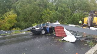 Poarta de intrare in Timisoara, care a cazut peste o masina si a ucis un om, a fost reabilitata in 2015 cu 56.000 de euro