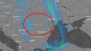 Cum se vede din satelit ciclonul care loveste Romania. Harta activa in care poti vedea vantul si norii care se indreapta spre Bucuresti