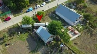 O familie din Iasi traieste un cosmar! A ramas sub cerul liber dupa ce un TIR le-a spulberat casa