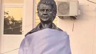 Bustul din localitatea Persinari