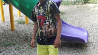 Acuzatii grave ale tatalui baiatului de 12 ani, gasit mort intr-un boschet, dupa o supradoza! Le-a dat politistilor lista traficantilor de etnobotanice din oras "Nu a facut nimeni nimic, iar acum copilul meu nu mai e!"