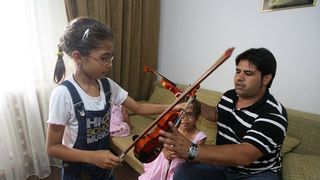 Istoria nefericita a familiei Busuioc. Maria a cantat cu speranta ca isi va aduce tatal acasa