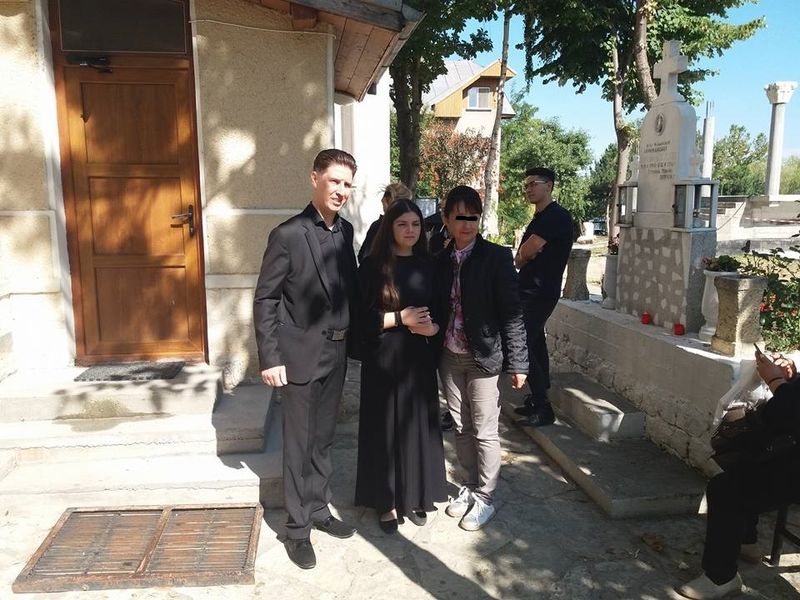 Tanara a venit insotita de Nicusor Iordan