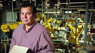 Povestea antreprenorului din Alba Iulia care are angajati ce muncesc 24 de ore din 24, fara salariu