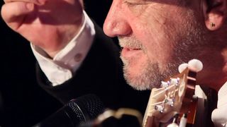 Nicu Alifantis a devenit din nou bunic! Artistul a postat o fotografie emotionanta pe Facebook