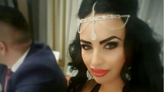 Violeta Varga, inaintata la gradul de inspector direct de la cabinetul de logopedie al unei scoli gimnaziale din Arad! Cati bani castiga si ce masina conduce sexy-demisionara de la "Invatamant"