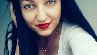 Rauri de lacrimi la Buzau! Elena a murit la varsta de 19 ani dupa ce a pierdut lupta cu o boala necurtatoare - Prietenii ei au emotionat pe toata lumea cu mesajele lor