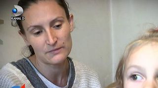 Nenorocirea a cazut peste doua femei si o fetita din Ialomita. Le-a ars podul, iar acum le ploua in casa