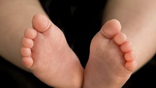 Le-au spus ca bebelusul are eruptie dentara si ca ei sunt niste "stresati. O fetita de 8 luni din Valcea a murit fara ca parintii sa stie de ce