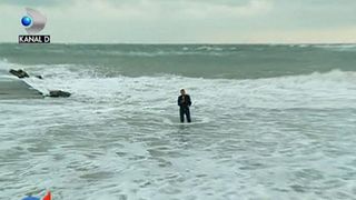 Furtuna puternica la malul marii! Plaja din Eforie Sud a disparut sub ape