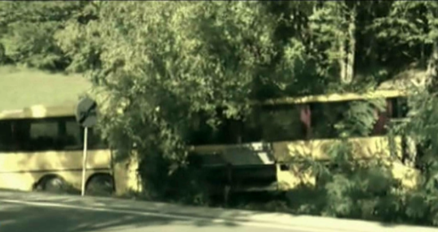 Accident grav in Maramures. Un autobuz plin cu pasageri a ajuns intr-un sant