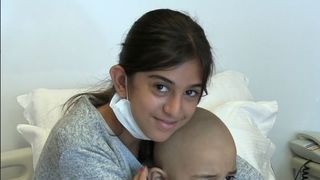 "Va rog din suflet, va implor, nu vreau sa raman fara frate', este mesajul sfasietor al unei fetite de numai 13 ani. Fratele ei, Bogdan, sufera de o boala CRUNTA