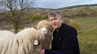 Cristian Pomohaci, atacat dur de un celebru cantaret de muzica populara! "Eram buni colegi pana nu facea orgii! Are o mare nesimtitre"