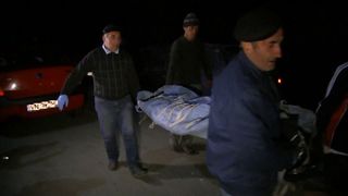 &ldquo;Cand l-au vazut ca se zbate, au mai tras o data&rdquo; &ndash; Detalii socante in cazul barbatului gasit impuscat in inima pe un camp