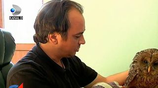 Are doi ochi mari, un cioc puternic si este cea mai noua ziarista din Piatra-Neamt. Iata despre cine este vorba!