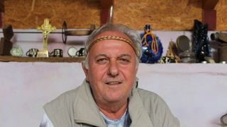 Un roman sustine ca a murit, iar apoi a inviat: "Vedeam maini intinse si capete care ieseau"