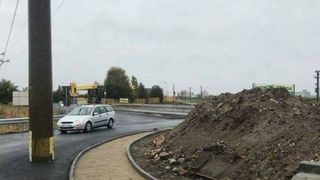 Doar la Caracal se putea intampla asa ceva - Atentie, nu e trucaj - Asa arata un rond la intrarea in "orasul minunilor"