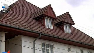 Nimeni nu vrea sa cumpere aceasta casa din Vrancea! Localnicii spun ca e un blestem la mijloc - Ce s-a intamplat cu fiecare propietar care a locuit aici