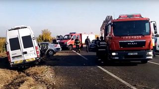 Accident cumplit! Au fost implicati 15 pelerini care mergeau la moastele Sfintei Parascheva