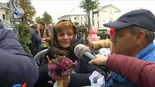 A fost haos la moastele Sfintei Parascheva. Peste 500 de oameni au avut nevoie de ingrijiri medicale. Cum s-au descurcat sa stea la coada 2 zile