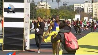 Cum a fost la cel mai mare maraton din Bucuresti. Peste 16.000 de oameni au fost azi in Capitala, unde traficul a fost oprit toata ziua