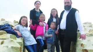 Tragedie de nedescris in Suceava. Un sat intreg isi plange preotul si pe familia acestuia