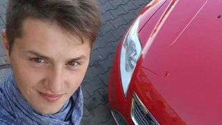 Un tanar din Campulung, disparut de 2 saptamani in Suedia. "Mi-a spus ca e in pat, se odihneste. De atunci nu mai stim nimic de el", spun rudele disperate