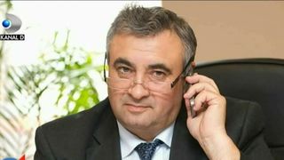 El este bugetarul care castiga mai mult decat seful lui si chiar decat presedintele Romaniei
