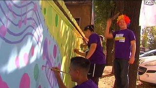 Cativa copii din centrele de plasament au infrumusetat o sectie de politie. Politistii au fost uimiti de ce a iesit