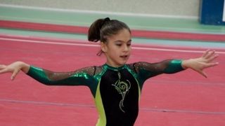 Drama nestiuta a unei tinere gimnaste romance! &ldquo;I s-a taiat din osul piciorului&rdquo; De un an, Stefania Orzu sta mai mult prin spitale