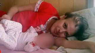 Drama unei mame din Pitesti! La cateva ore dupa ce a adus pe lume o fetita superba, medicii i-au pus un diagnostic crunt