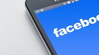 Arestat dupa ce a postat 'Buna dimineata' pe Facebook. Care este explicatia politistilor