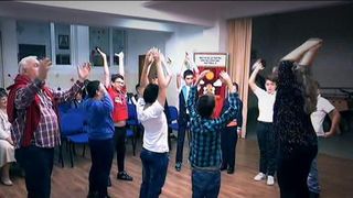 Copiii care s-au nascut diferiti au primit o sansa la un viitor mai bun! Programele de socioterapie pot face minuni